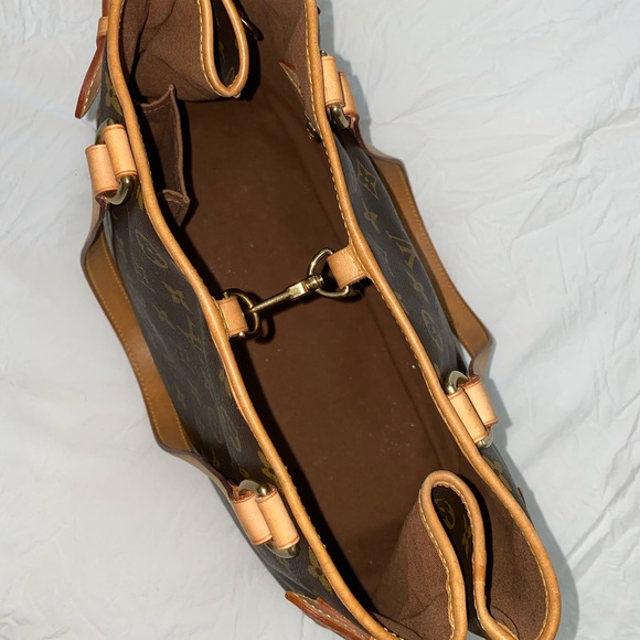 Louis Vuitton Batignolles - Picture 6 of 15